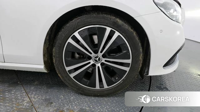 Mercedes-Benz E-Class W213 id 4355956 из Кореи 21