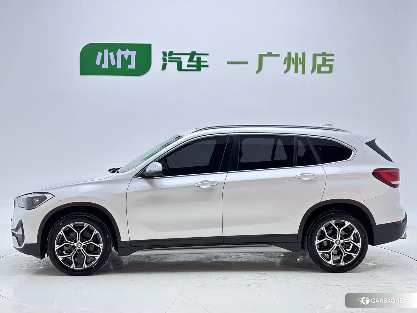 BMW X1 id 4685949 из Китая 21