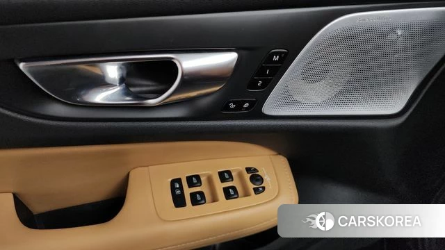 Volvo V60 Cross-Country 2nd Generation id 4646640 из Кореи 21