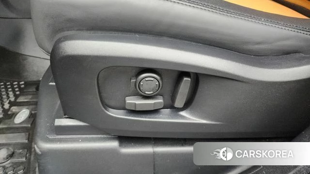 Land Rover Defender (L663) id 4640198 из Кореи 21
