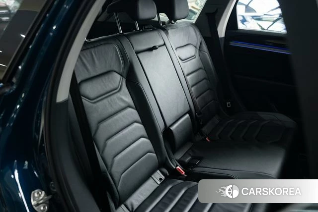 Volkswagen Touareg id 4217365 из Китая 21
