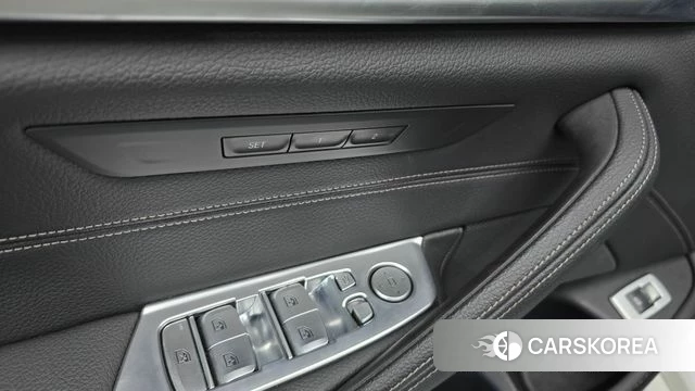 BMW 5 Series (G30) id 4529937 из Кореи 21