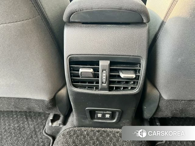 Toyota Corolla id 4272879 из Китая 21
