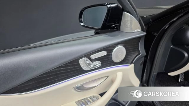 Mercedes-Benz E-Class W213 id 4280858 из Кореи 21