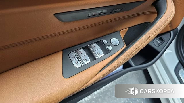 BMW 5 Series (G30) id 4201386 из Кореи 21