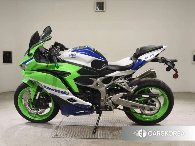 Kawasaki ZX-4RR id 3949354 из Японии 21