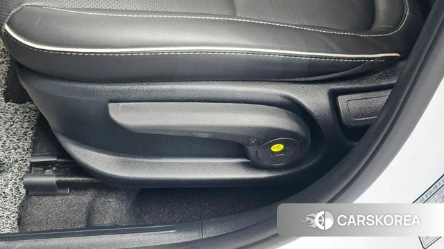 Hyundai Venue id 4560672 из Кореи 21