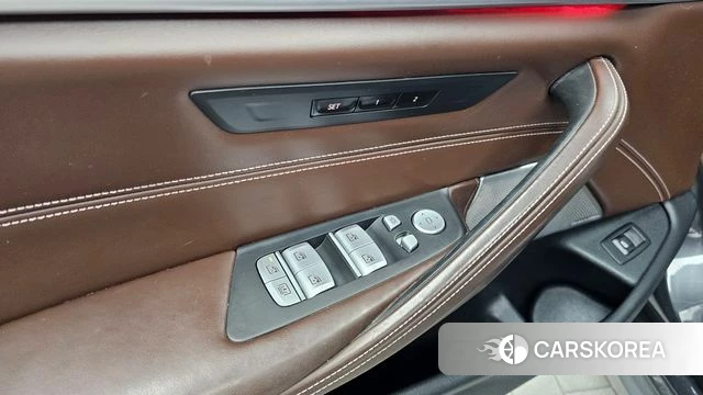 BMW 5 Series (G30) id 4918437 из Кореи 21