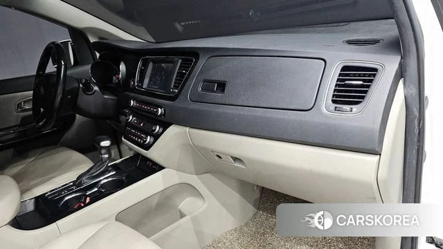Kia The New Carnival id 4587301 из Кореи 21