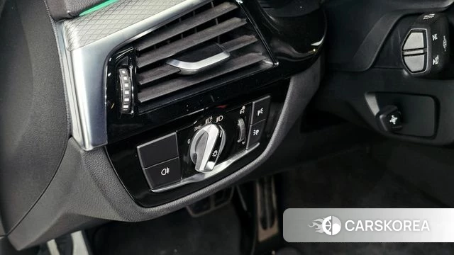 BMW 5 Series (G30) id 4849612 из Кореи 21