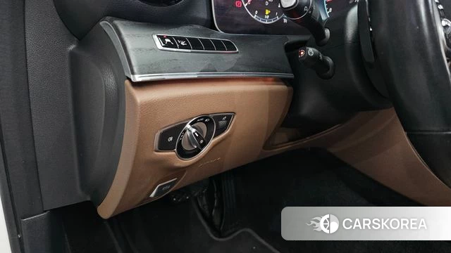 Mercedes-Benz E-Class W213 id 4882341 из Кореи 21