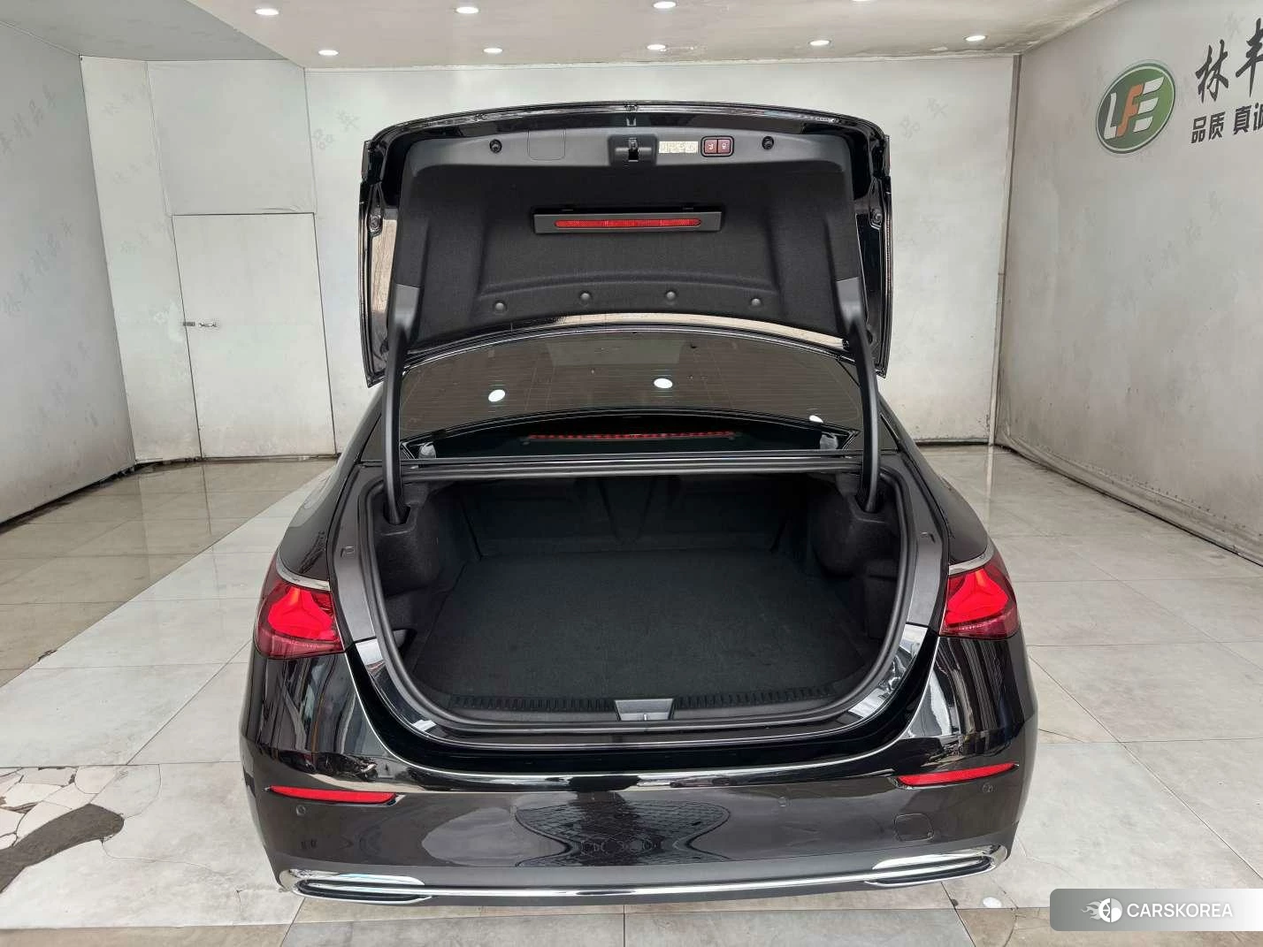 Mercedes-Benz E-class PHEV id 4493016 из Китая 21