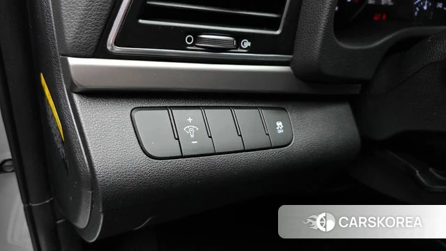Hyundai Avante AD id 4620684 из Кореи 21