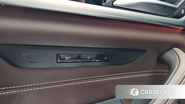 BMW 5 Series (G30) id 4792626 из Кореи 21