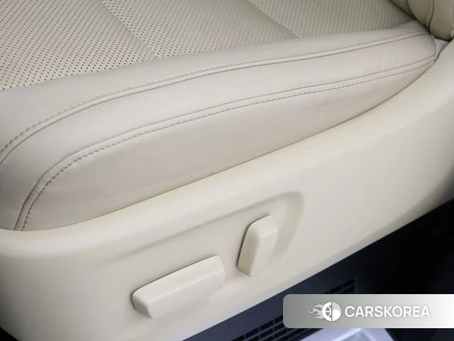 Toyota Elfa id 4298283 из Китая 21