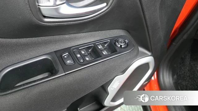 Jeep Renegade id 4377337 из Кореи 21