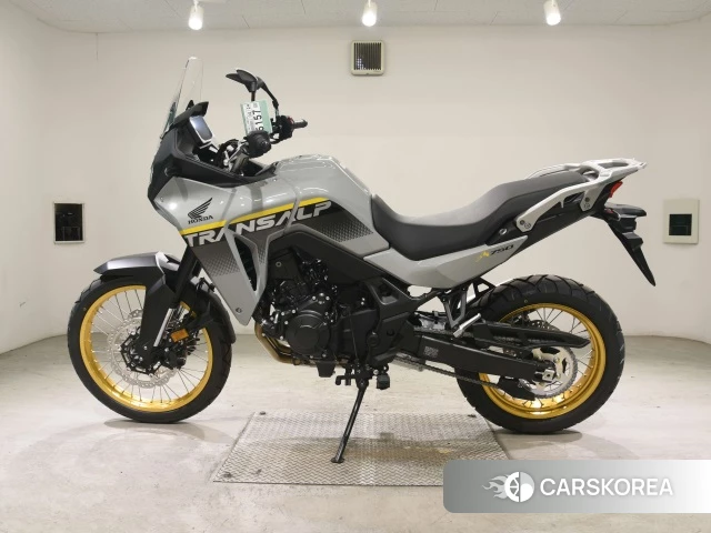 Проданный Honda TRANSALP XL750 id 4184609 из Японии, фото 21