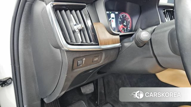 Volvo V90 Cross-Country id 4423498 из Кореи 21