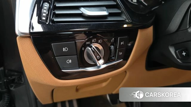 BMW 5 Series (G30) id 4197266 из Кореи 21