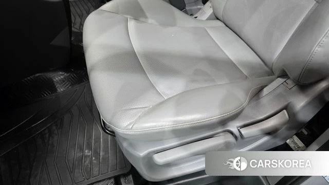 Hyundai The New Grand Starex id 4508369 из Кореи 21