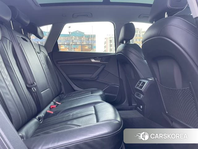 Audi Q5L id 4264095 из Китая 21