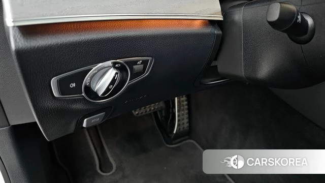 Mercedes-Benz E-Class W213 id 4872328 из Кореи 21