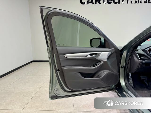 Cadillac CT5 id 3902029 из Китая 21