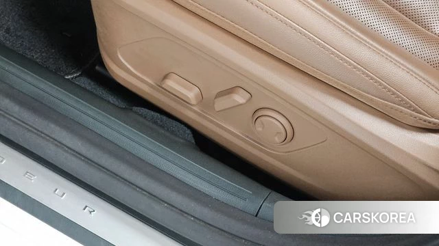 Hyundai Grandeur Hybrid (GN7) id 4292742 из Кореи 21