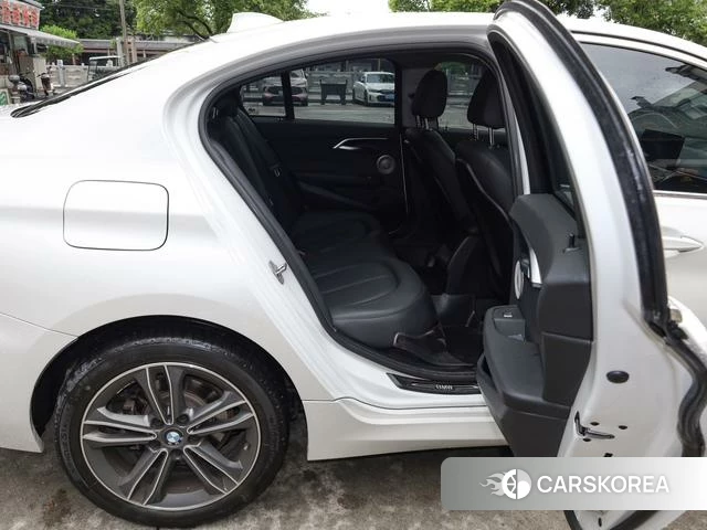 BMW 1 series id 4273446 из Китая 21