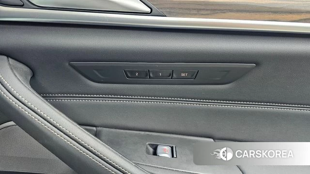 BMW 5 Series (G30) id 4613280 из Кореи 21