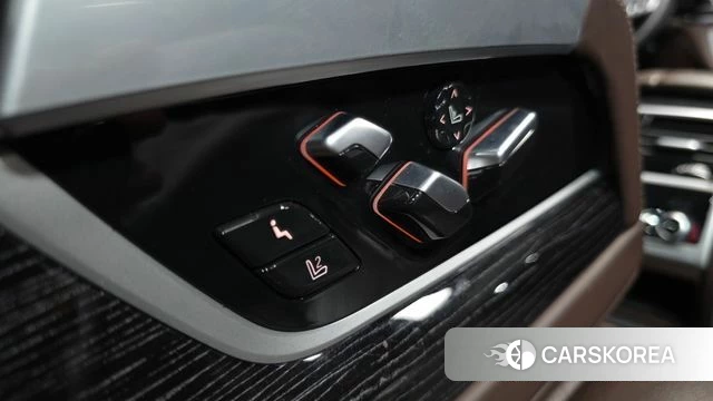 BMW 7 Series (G11) id 4619446 из Кореи 21