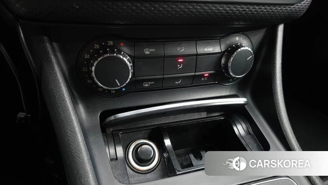Mercedes-Benz A-Class W176 id 4678044 из Кореи 21