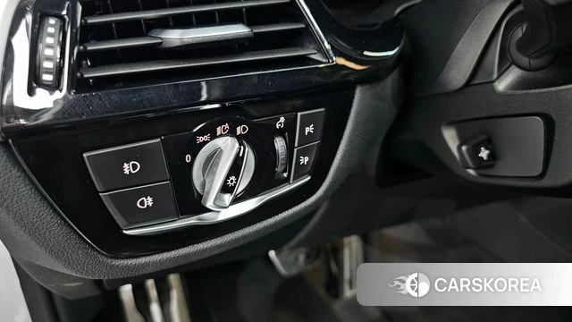 BMW 5 Series (G30) id 4496211 из Кореи 21