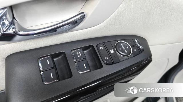 Kia The New Carnival id 4667624 из Кореи 21