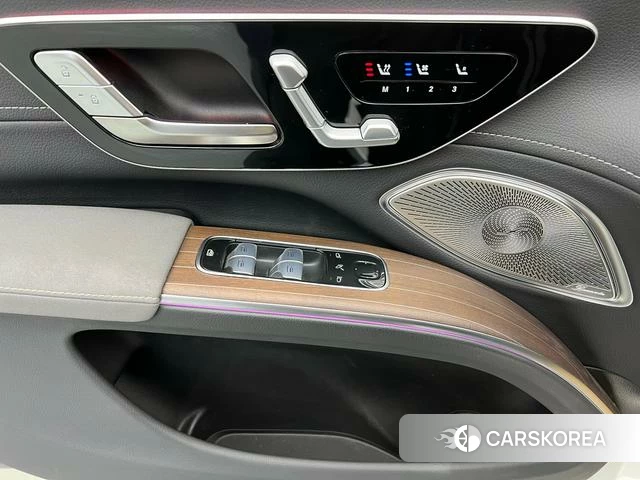 Mercedes-Benz EQS SUV id 4256460 из Китая 21