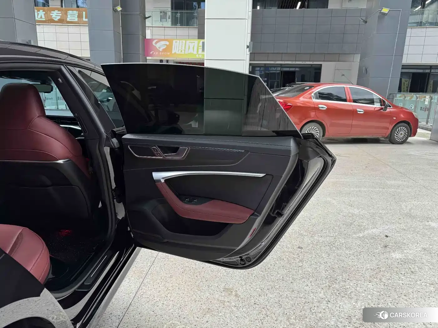 Audi A7L id 4538842 из Китая 21