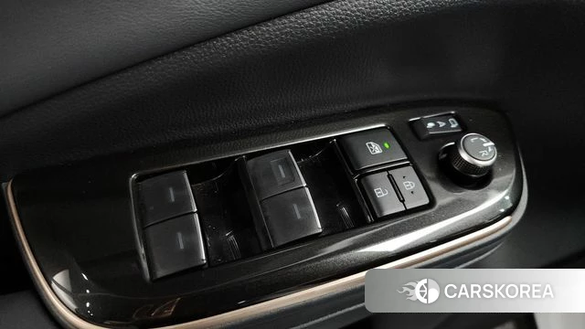 Toyota Crown Crossover id 4607840 из Кореи 21