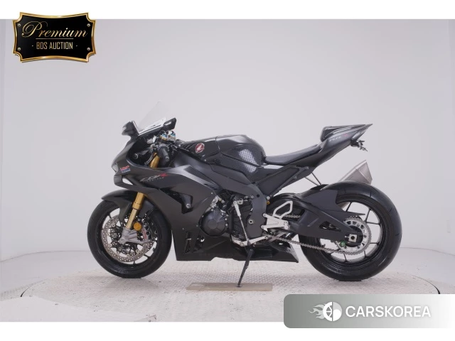 Honda CBR1000RR-R FIREBLADE SP id 4229661 из Японии 21