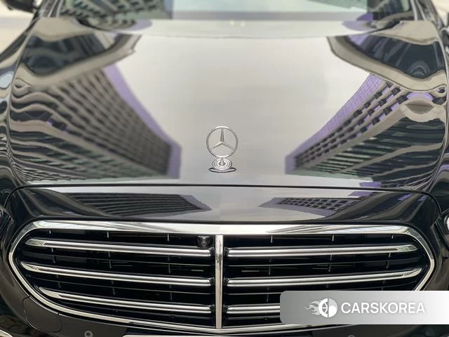 Mercedes-Benz E-class id 4263522 из Китая 21
