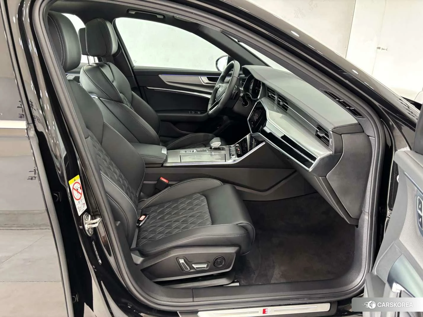 Audi A6L id 4513839 из Китая 21