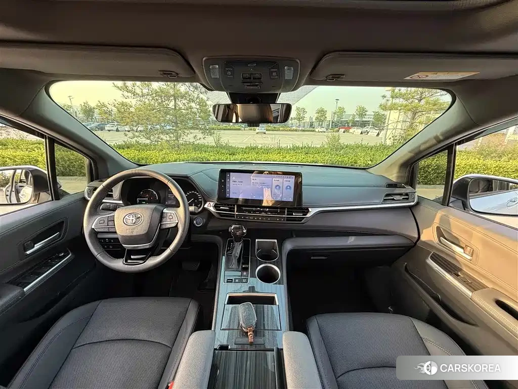 Toyota Sienna id 4653924 из Китая 21