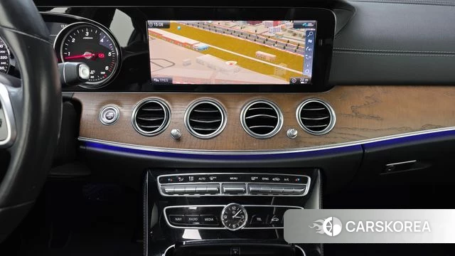 Mercedes-Benz E-Class W213 id 4324898 из Кореи 21