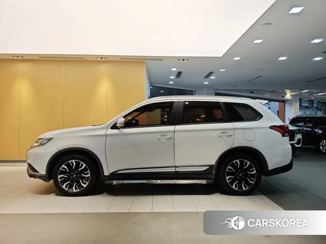 Mitsubishi  Outlander id 4221388 из Китая 21