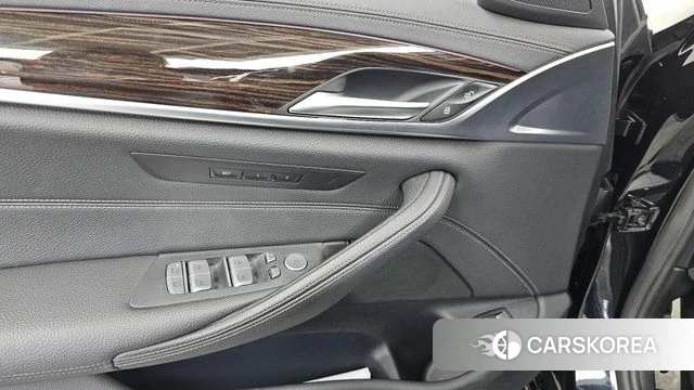 BMW 5 Series (G30) id 4561704 из Кореи 21