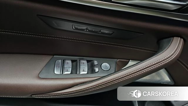 BMW 5 Series (G30) id 4470532 из Кореи 21