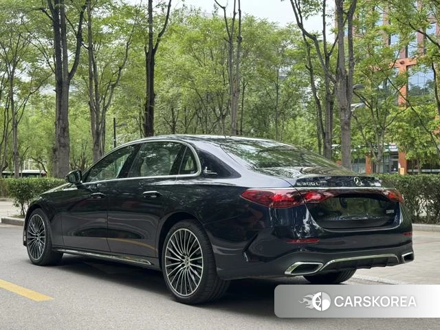 Mercedes-Benz E-class id 4265589 из Китая 21