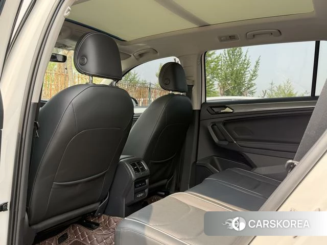 Volkswagen Tiguan L id 4258446 из Китая 21