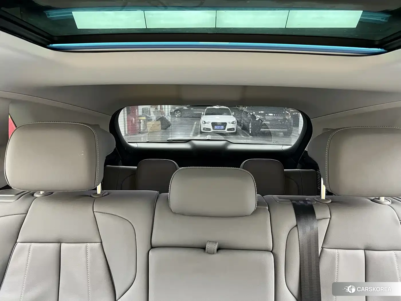 Audi Q5L id 4600932 из Китая 21
