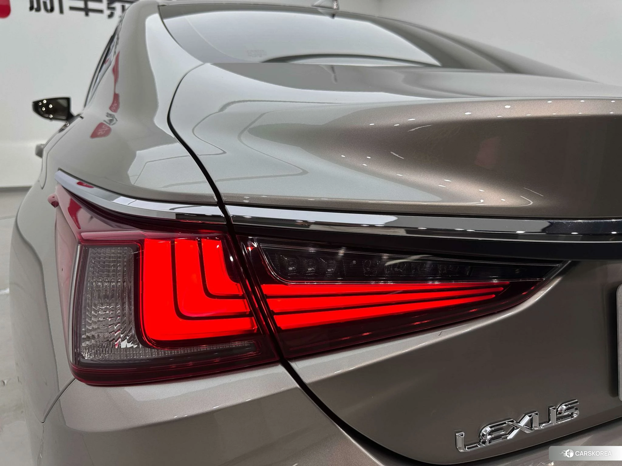 Lexus ES id 4492934 из Китая 21