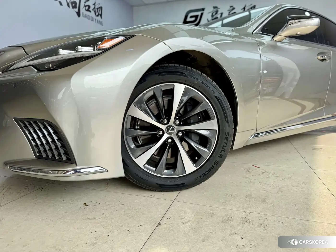 Lexus LS id 4539034 из Китая 21
